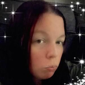 Meet your Posher, Claire